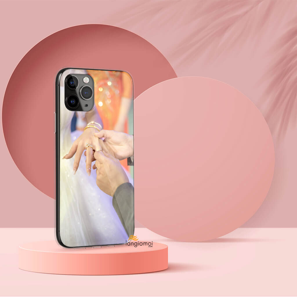 thiết kế ốp lưng theo yêu cầu